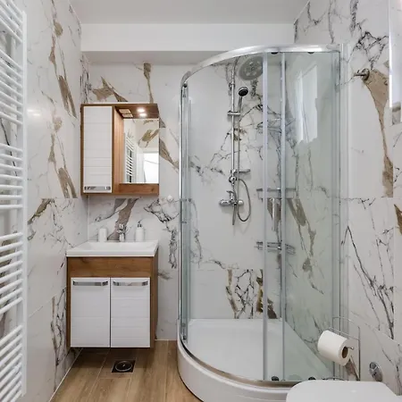 Crowonder Beachfront Blue Bay With Jacuzzi- B3 * Privlaka (Zadar)