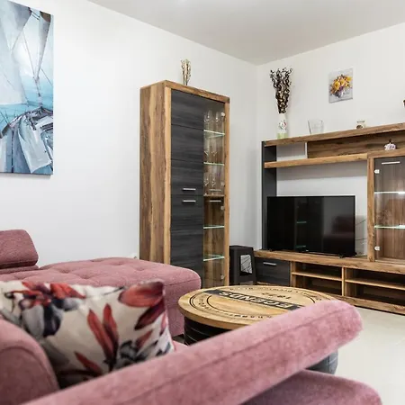 Crowonder Beachfront Blue Bay With Jacuzzi- B3 Villa *