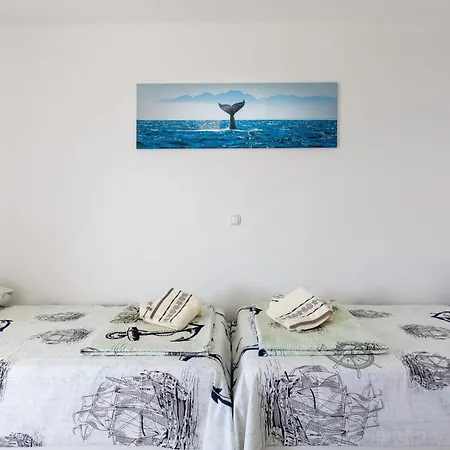 Crowonder Beachfront Blue Bay With Jacuzzi- B3 Villa Privlaka